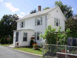 204 River St, Newton, MA 02465-1430