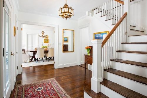 11 Mandalay Rd, Newton, MA 02459-1316