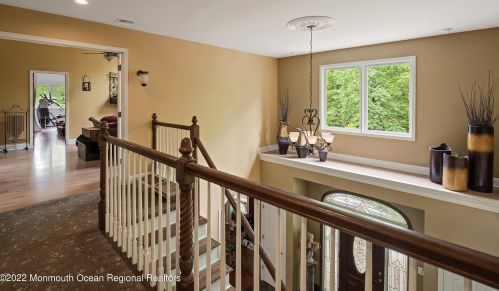 335 Veterans Hwy, Jackson Twp NJ 08527-2832 exterior