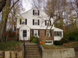 25 Whittemore Rd, Newton, MA 02458-2105