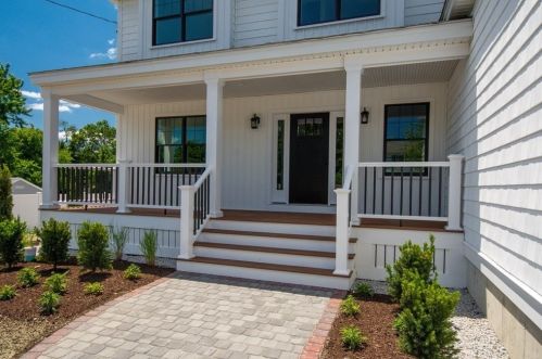 7 Cresthaven Dr, Burlington, MA 01803-2109