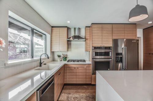 1201 Edgemont Ave, Phoenix AZ 85035-1809 exterior