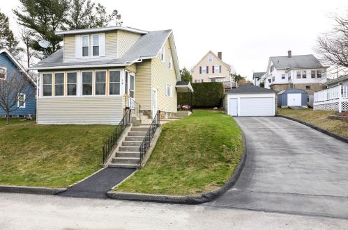 48 Proctor St, Worcester, MA 01606-2729