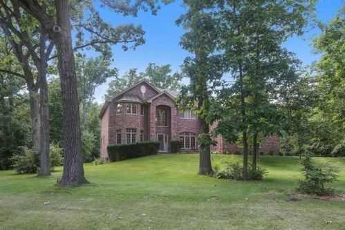 13608 Birch Ct, Lemont IL  60439-9776 exterior