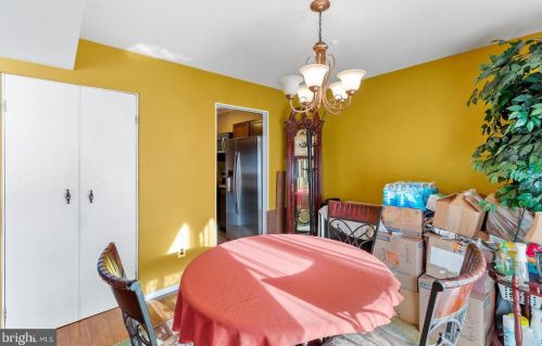 16 Maplewood Ct, West Deptford NJ 08066-2406 exterior