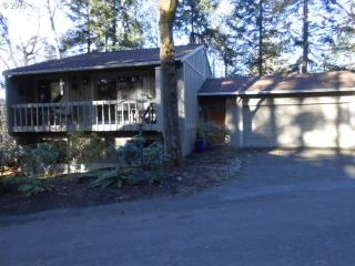 9912 Quail Post Rd, Portland OR  97219-6363 exterior