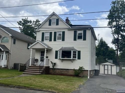 186 6th St, Cresskill NJ  07626-2045 exterior