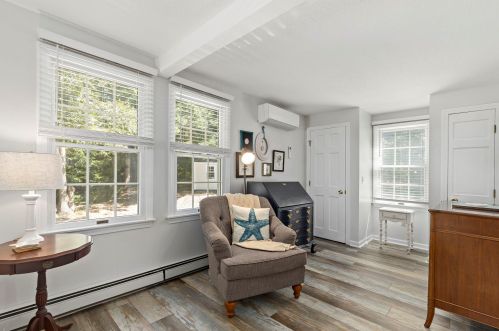 385 Glacier Hl Rd, Eastham MA 02642-2168 exterior