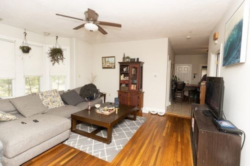 60 Rockland St, Fall River MA 02724-2817 exterior