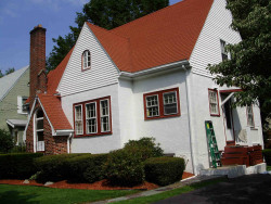 107 Parker Ave, Newton, MA 02461-1814