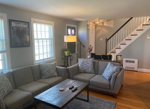 379 Cedar St, Dedham MA 02026-3221 exterior