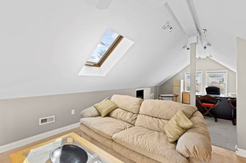 35 Monmouth St, Quincy MA 02171-1067 exterior