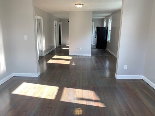 228 Phillips Ave, New Bedford MA 02746-1858 exterior