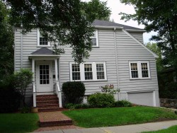 129 Oakdale Rd, Newton, MA 02461-1812