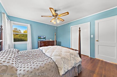 41 Reynolds Dr, Tinton Falls NJ 07724-2323 exterior