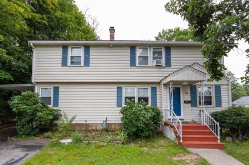 40 Nelson Pl, Worcester, MA 01605-1148