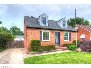 270 246th St, Cleveland, OH 44123-1448