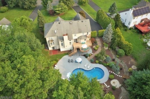 9 Tuscany Dr, Jackson Twp NJ  08527-3169 exterior