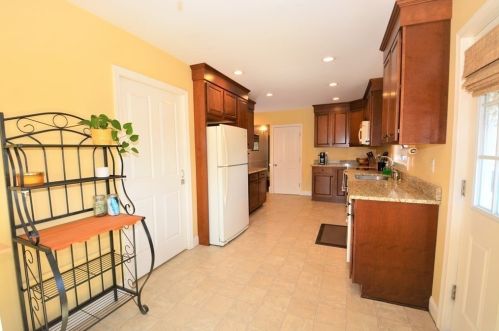 112 Bates Ave, Quincy MA 02169-1508 exterior