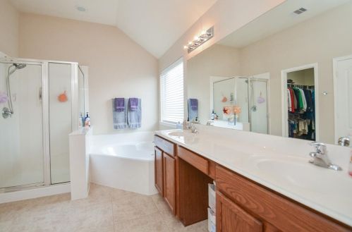 9111 Bonbrook Bnd Ln, Richmond TX 77469-4730 exterior