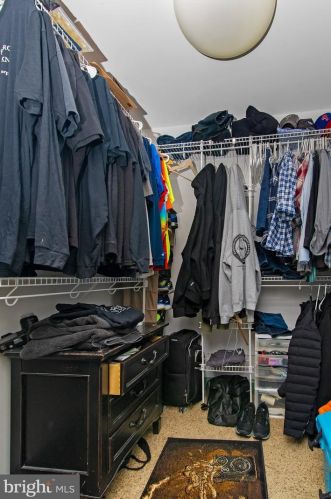 640 High St, West Deptford NJ 08051-1460 exterior