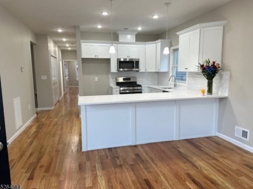 371 Forest St, Kearny NJ  07032-3532 exterior