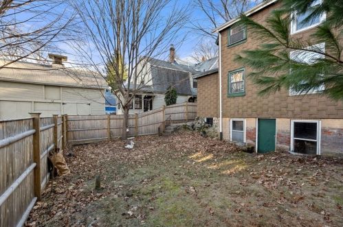 22 Oakland St, Newton MA 02458-1848 exterior