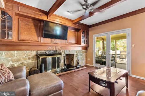 50 Tattersall Dr, West Deptford NJ 08051-1712 exterior