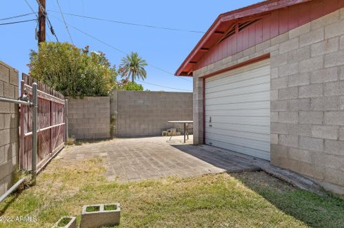 4122 Edgemont Ave, Phoenix AZ 85035-1715 exterior