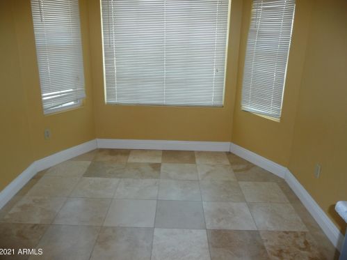 218 Campo Bello Dr, Phoenix, AZ 85022-2324