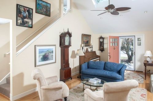 64 Cushing Hl Rd, Hingham MA exterior