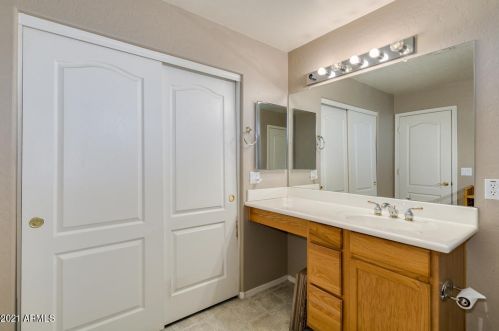 1412 Dunbar Dr, Phoenix AZ 85041-6113 exterior