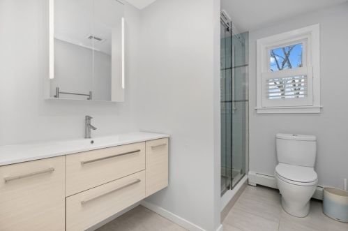 100 Manatee Rd, Hingham MA 02043-3064 exterior