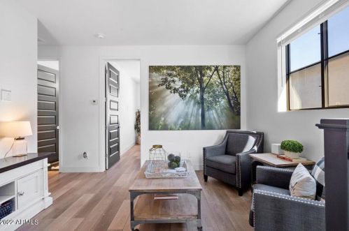 3130 Beryl Ave, Phoenix AZ  85028-3806 exterior