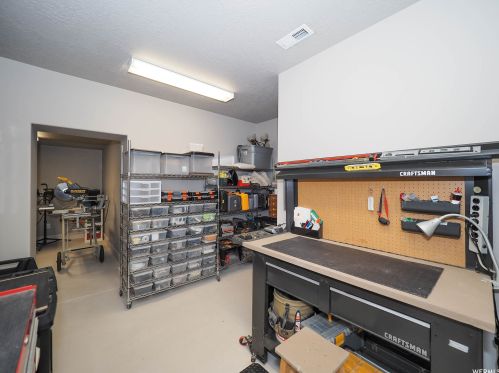 2161 Lorita Way, Sandy UT 84093-6514 exterior