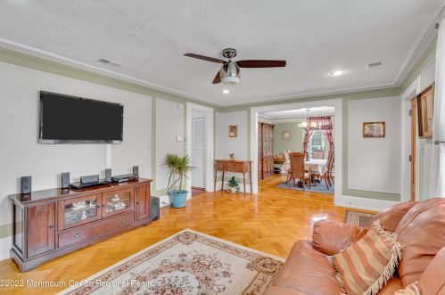 1326 Locust Dr, Tinton Falls NJ 07712-4911 exterior