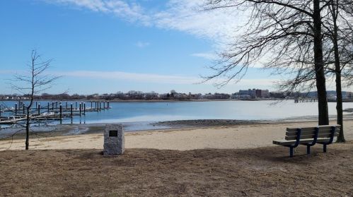 45 Lawn Ave, Quincy MA 02169-7336 exterior