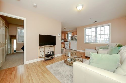 303 Eagle St, Fall River, MA 02721-1287