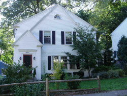 18 Day St, Newton, MA 02466-2907