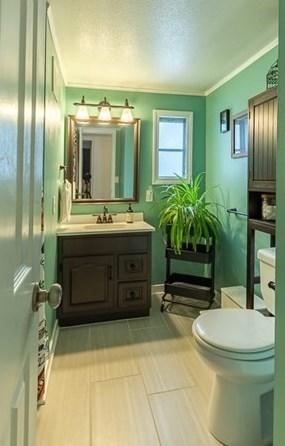 6 Benson St, Worcester MA 01604-3303 exterior