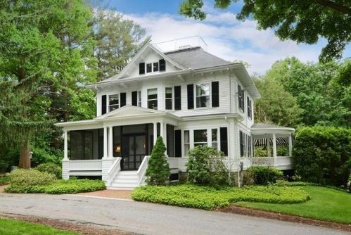 13 Latisquama Rd, Southborough MA  01772-1607 exterior