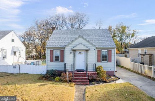 413 Beacon Ave, West Deptford NJ  08066-1152 exterior