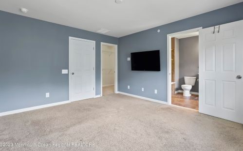 134 Waypoint Dr, Tinton Falls NJ 07724-2184 exterior