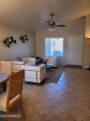 20218 33rd Pl, Phoenix, AZ 85050-4823