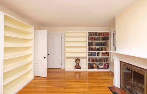 10 Hyde St, Newton MA 02461-1203 exterior