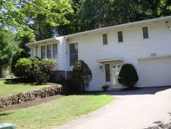 135 Hartman Rd, Newton, MA 02459-2851
