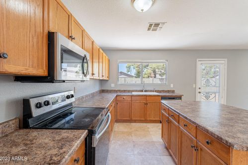 6838 42nd Way, Phoenix AZ  85042-5211 exterior