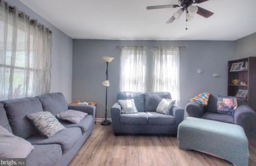 1702 Swedesboro Ave, West Deptford NJ  08066-1517 exterior