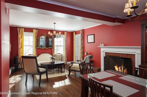 215 Silverside Ave, Little Silver NJ 07739-1713 exterior