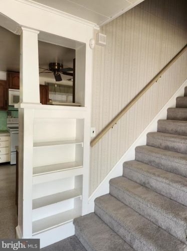 325 Billings Ave, West Deptford, NJ 08066-1157